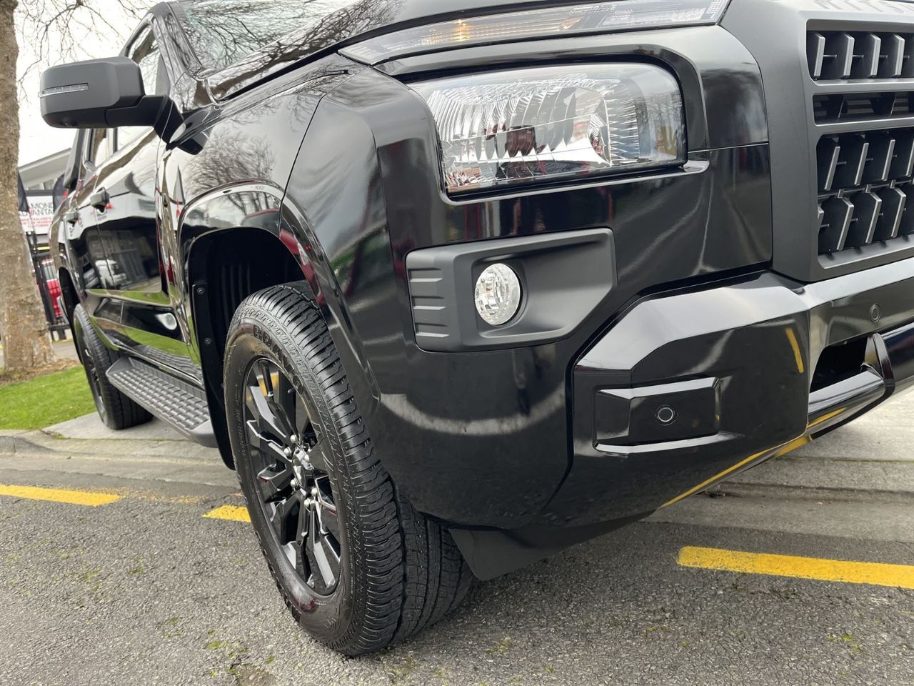 Vehicle image 3