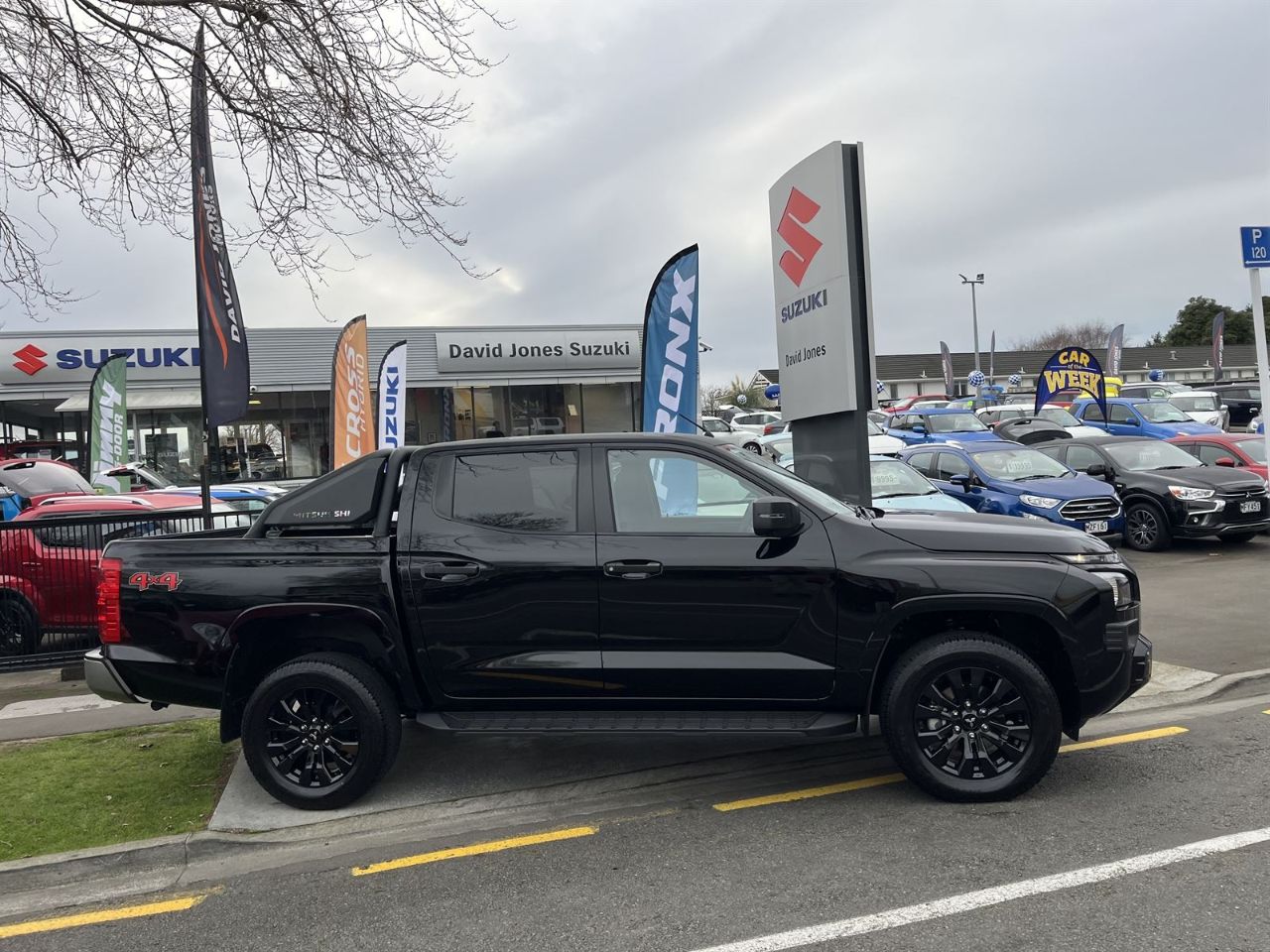 Vehicle image 4