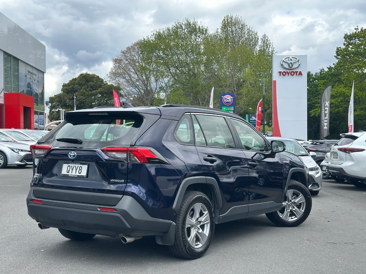 Vehicle image 5