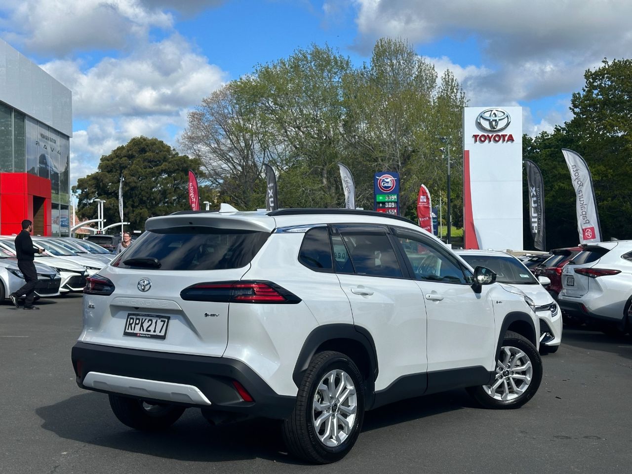 Vehicle image 5