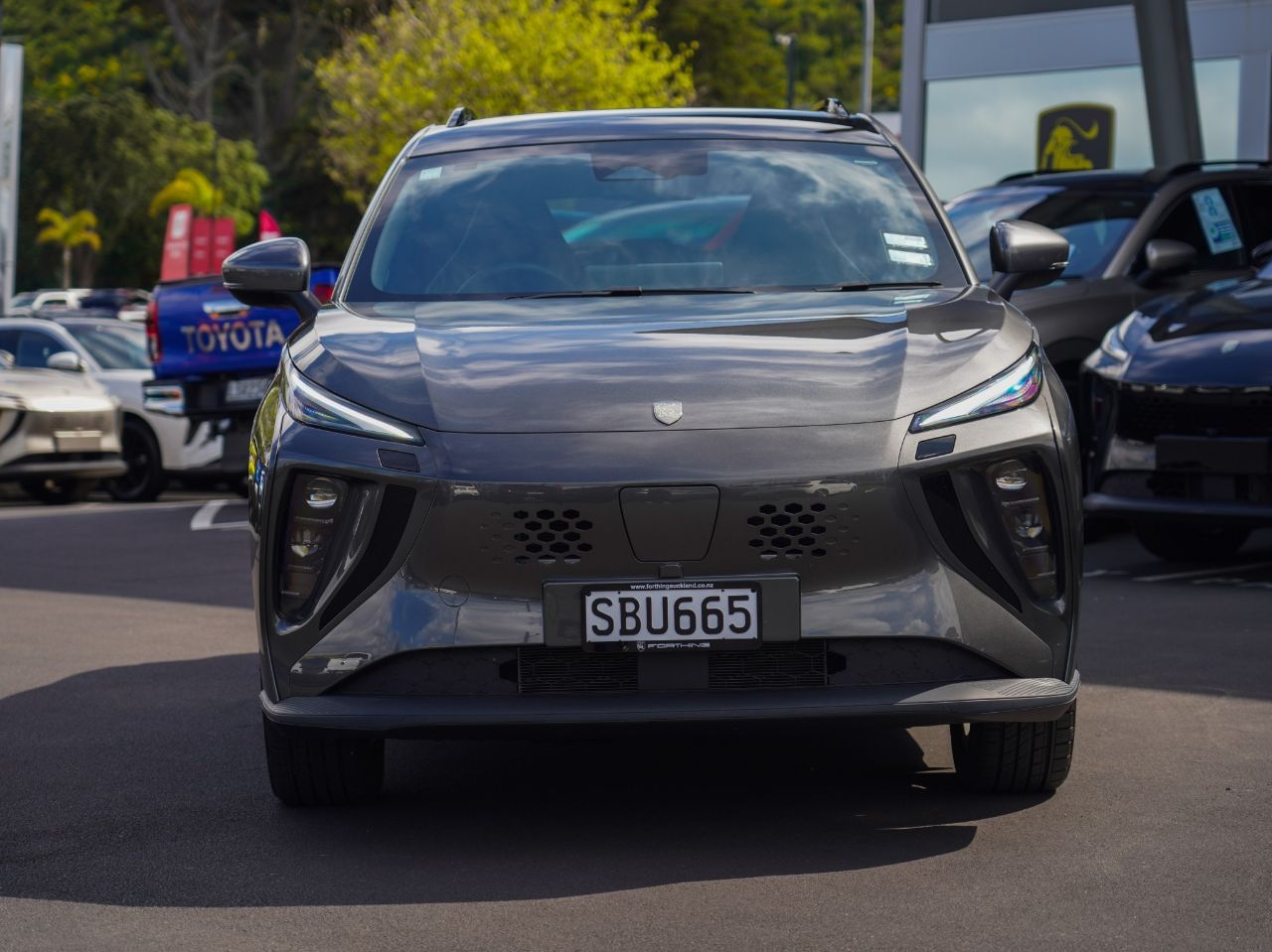 Vehicle image 4