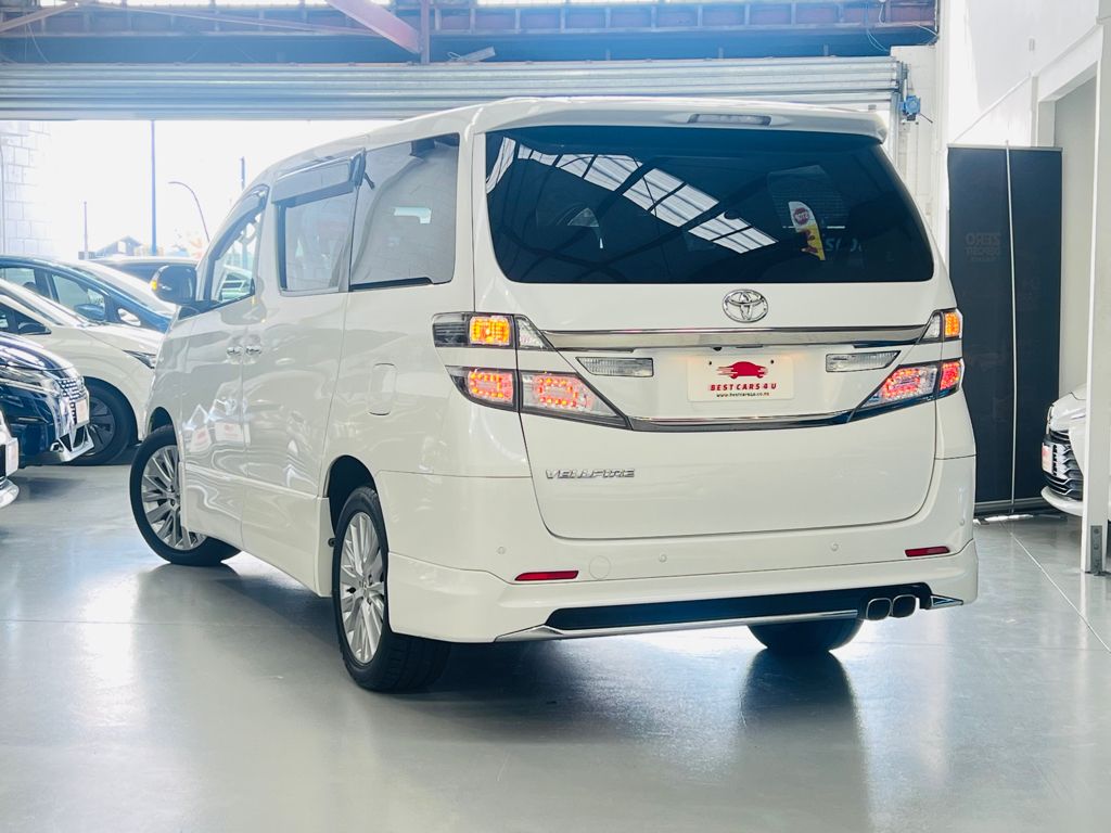 One Car Grade R 2013 Toyota Vellfire for sale - Listing #1388010 | Auto Trader NZ