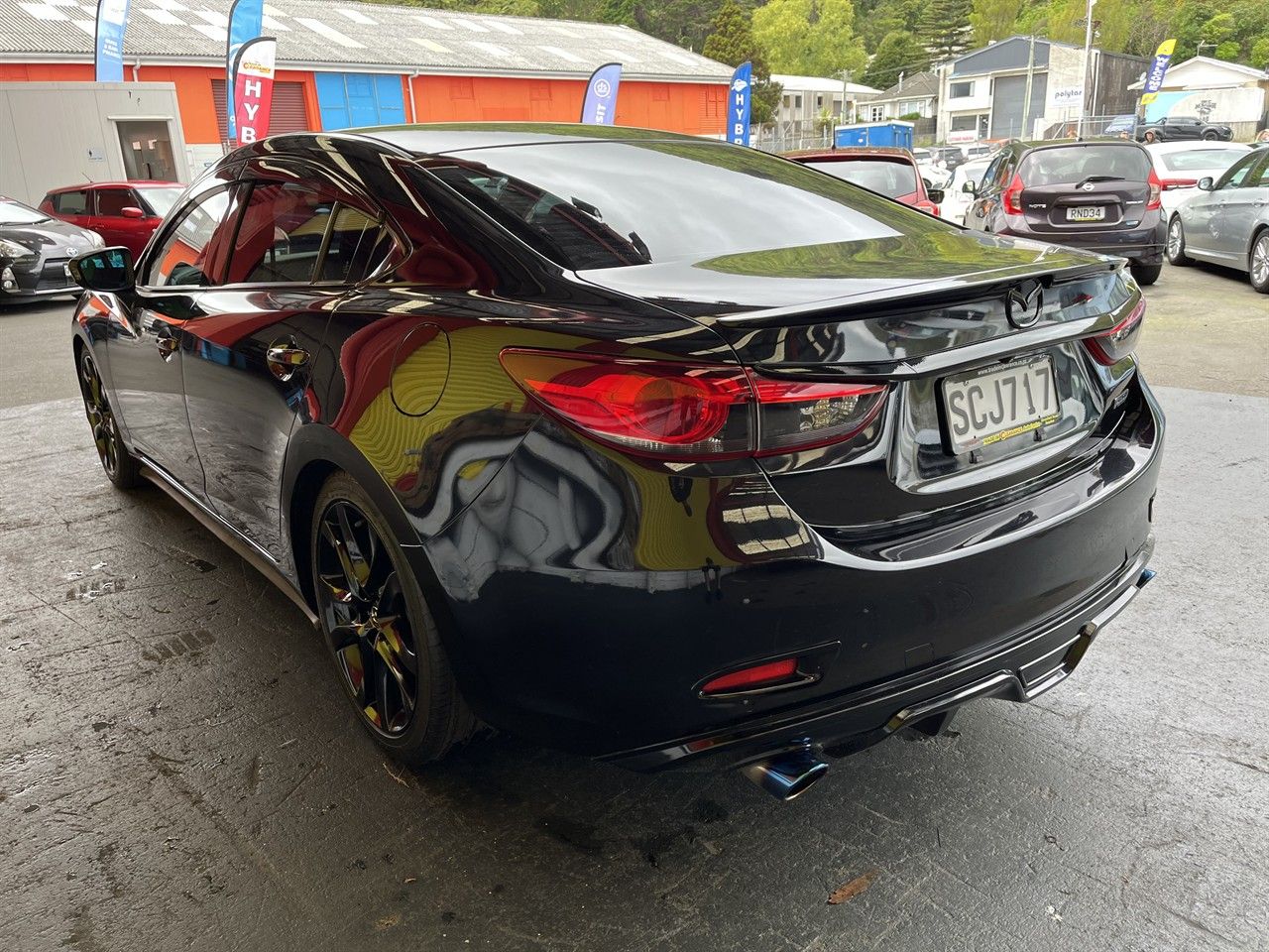 Vehicle image 4