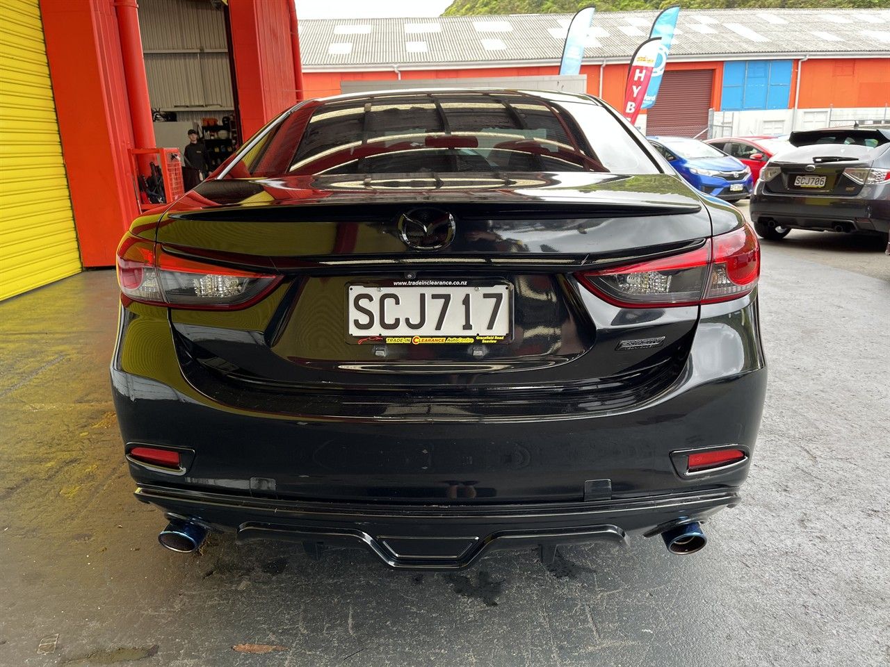 Vehicle image 5