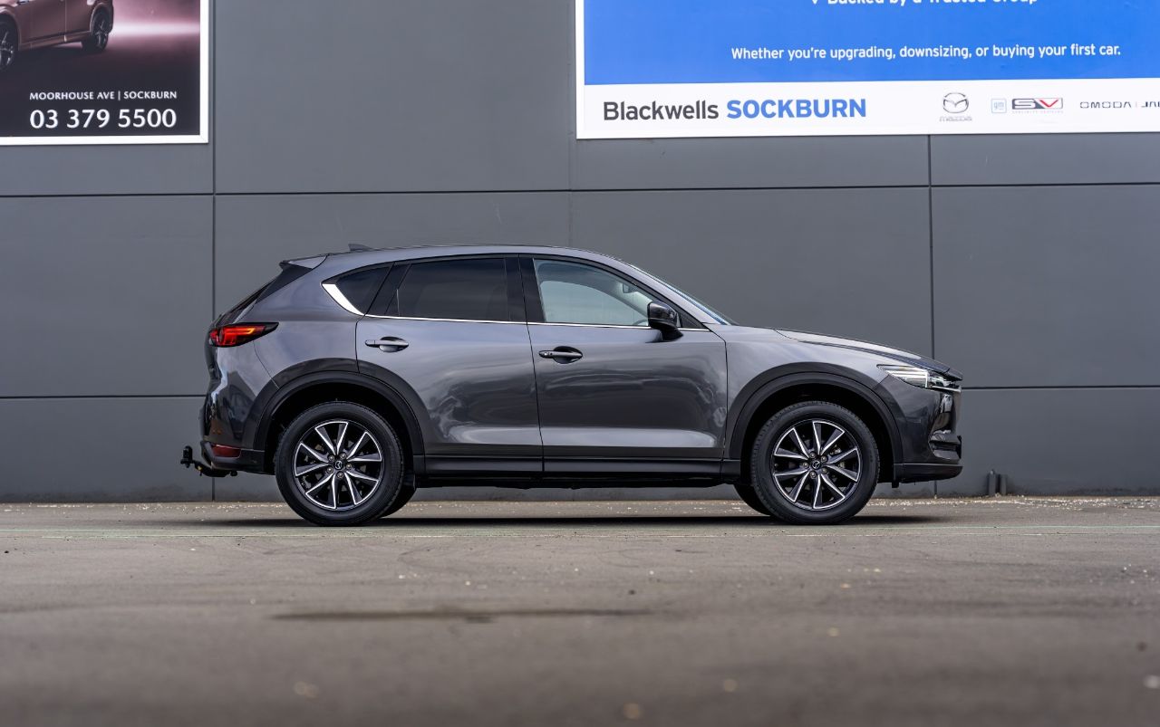 Vehicle image 3
