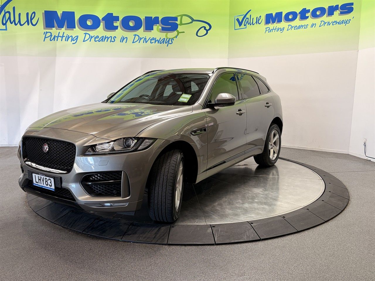 Vehicle image 3