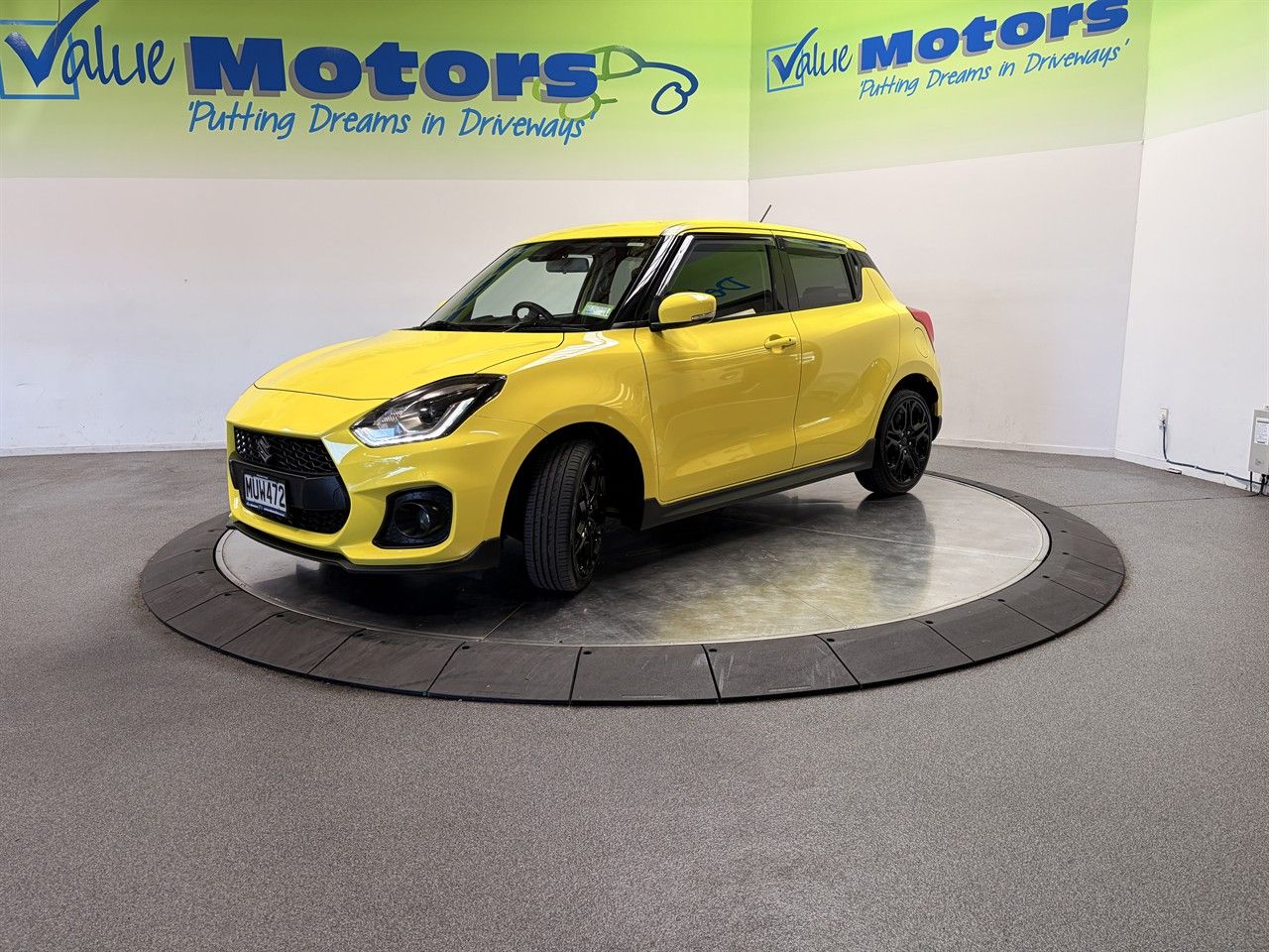Vehicle image 3