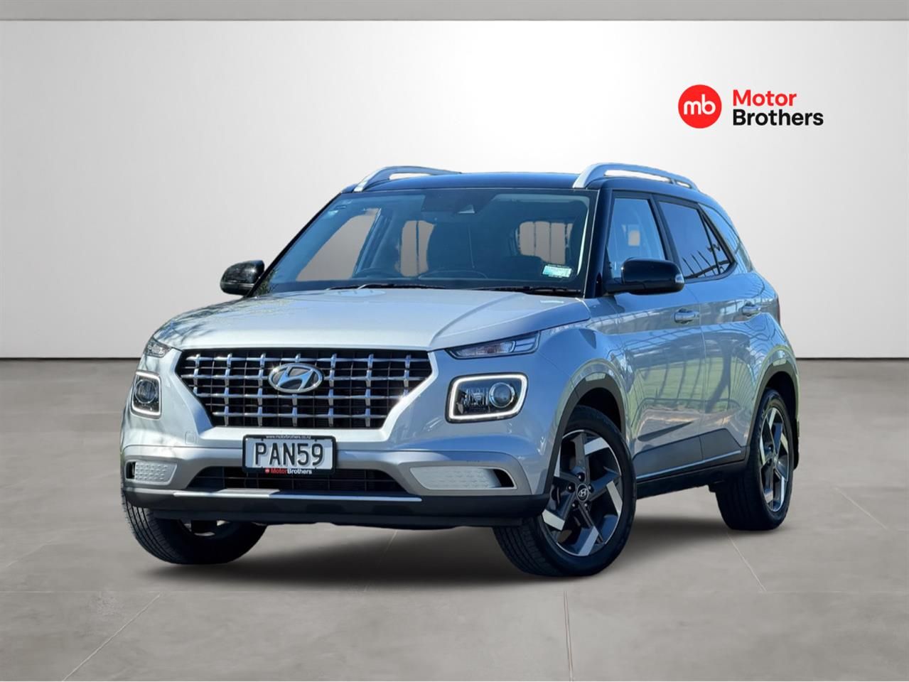 Vehicle image 3