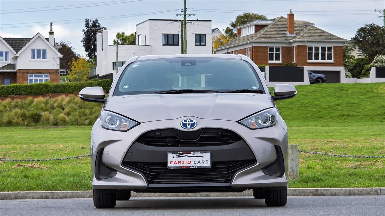 Vehicle image 3