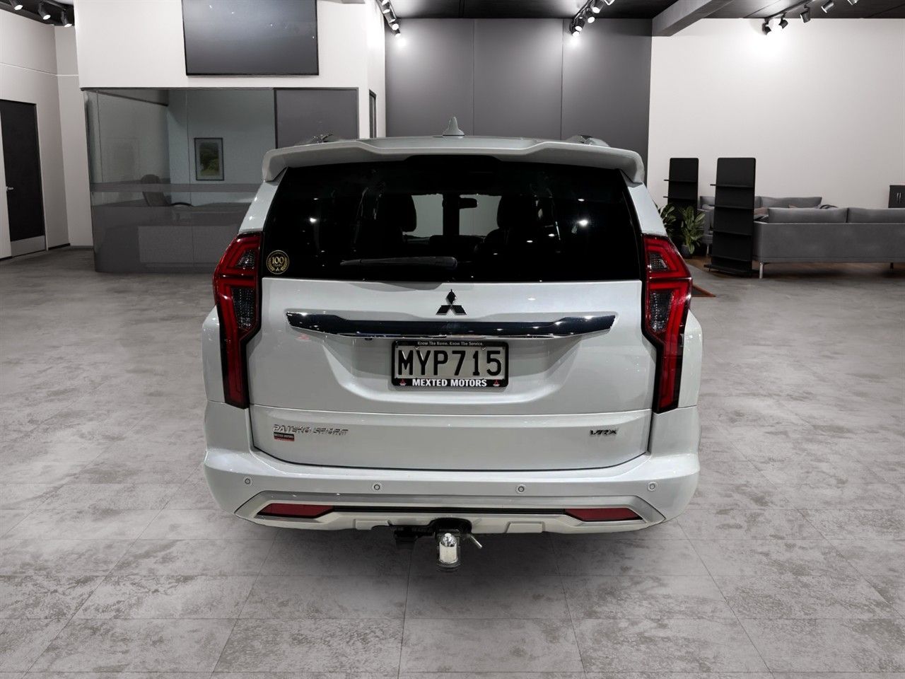 Vehicle image 5