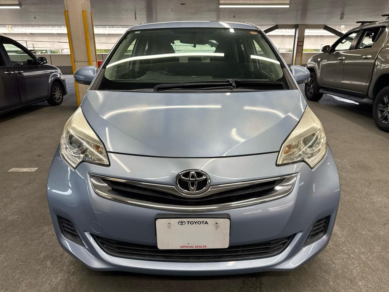 Vehicle image 3