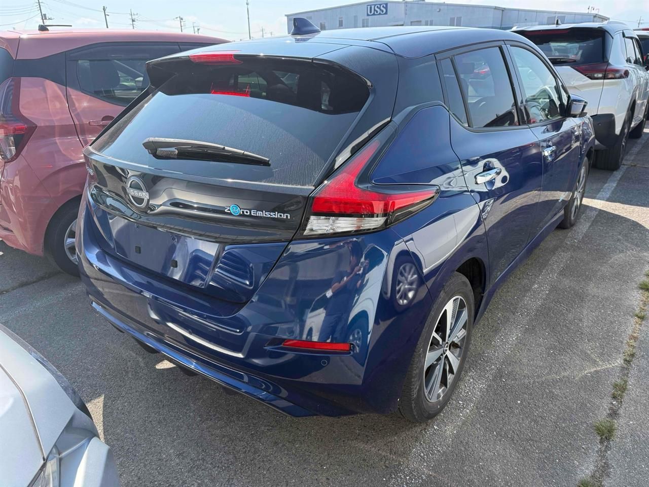 Vehicle image 4