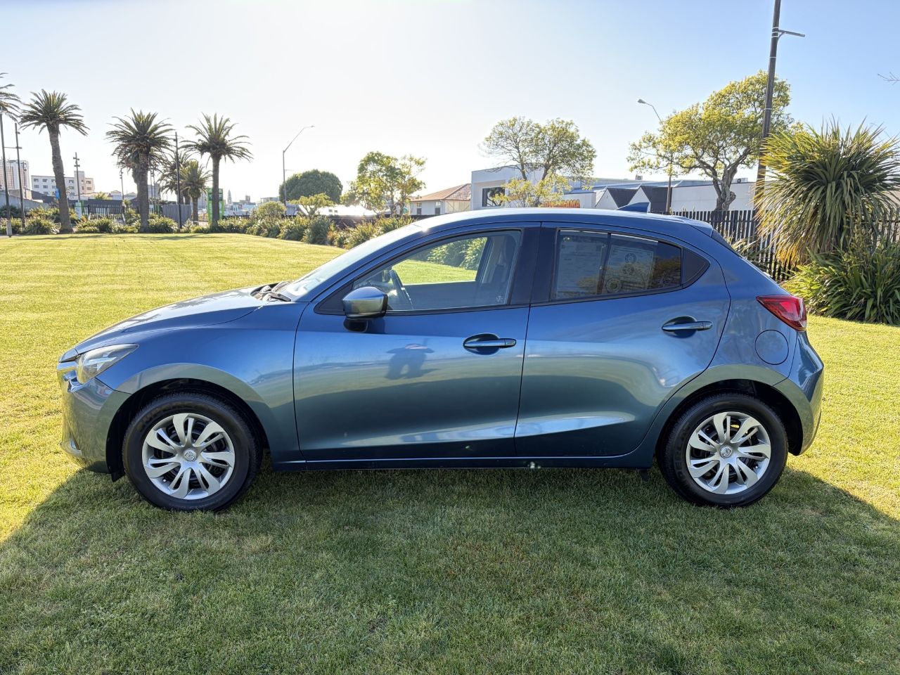 Vehicle image 5