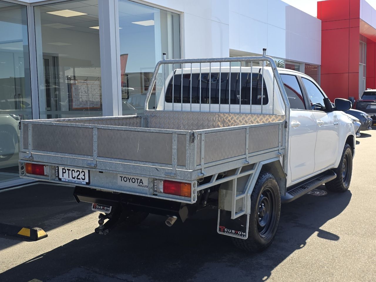 Vehicle image 3
