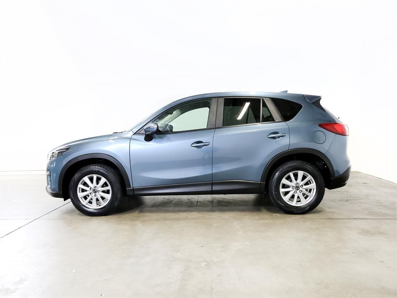 Vehicle image 5