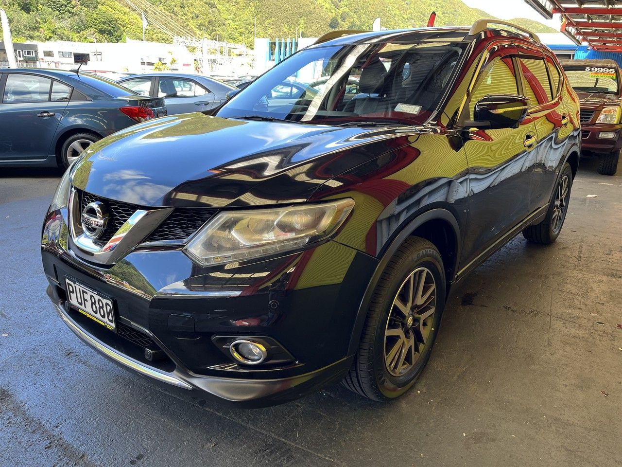 Vehicle image 3