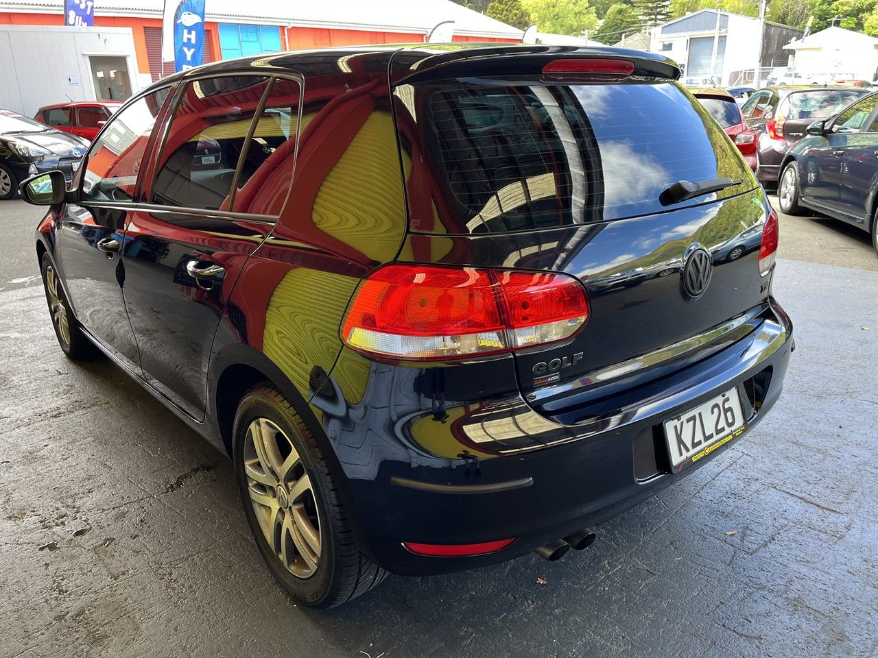 Vehicle image 4