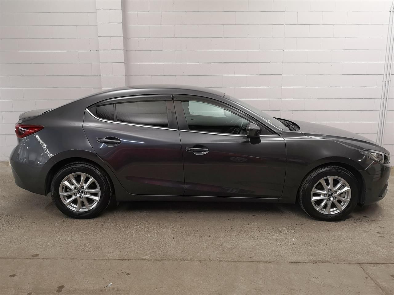 Vehicle image 3