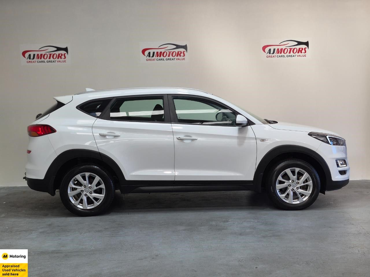 Vehicle image 3