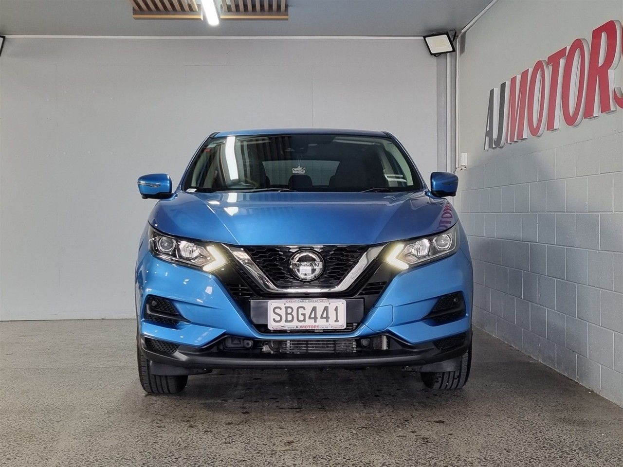 Vehicle image 2