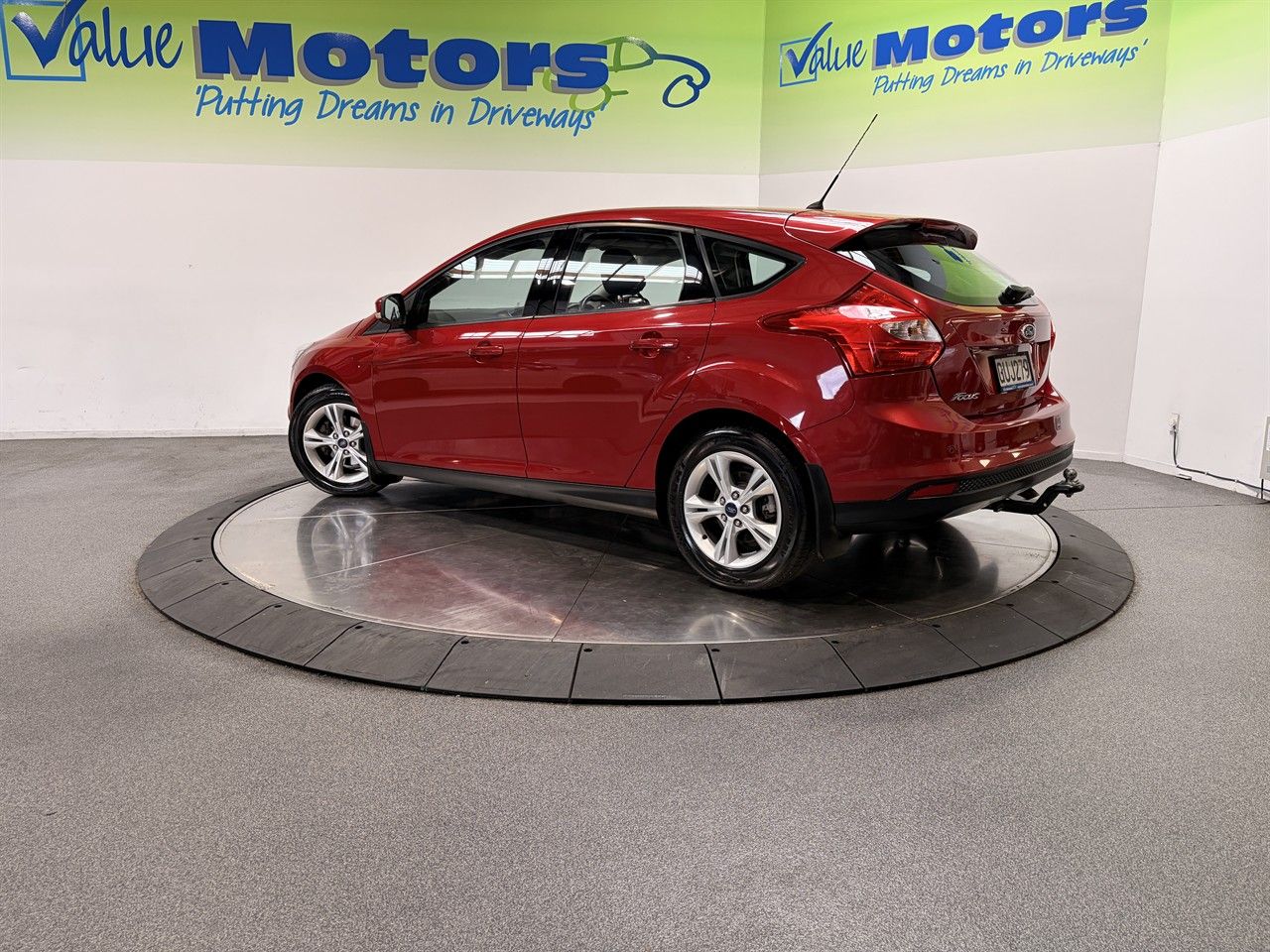 Vehicle image 5