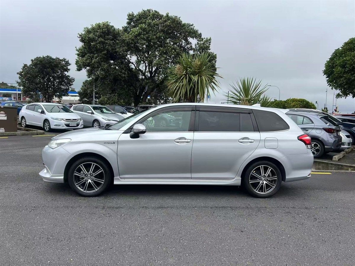 Vehicle image 4