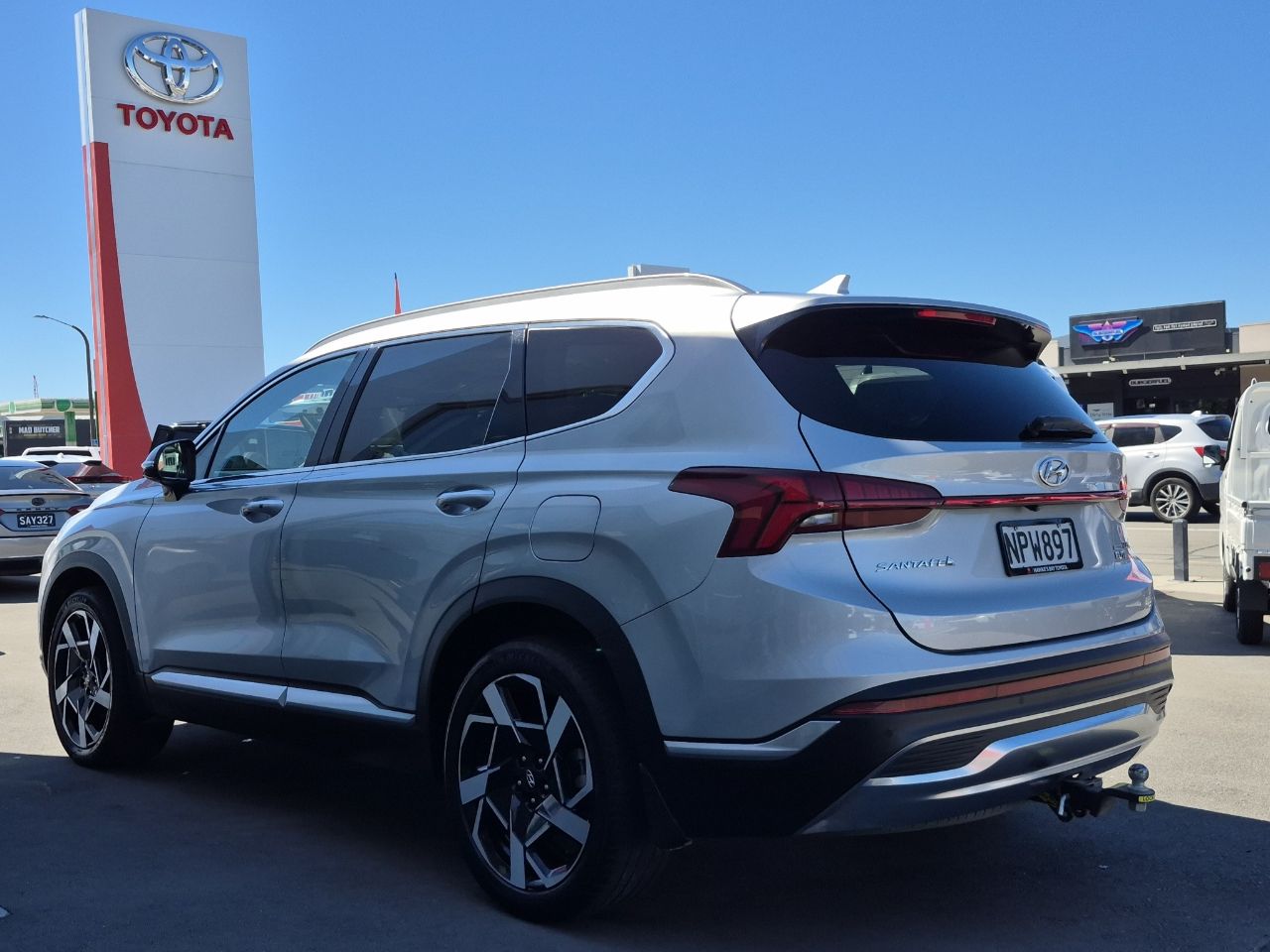 Vehicle image 5
