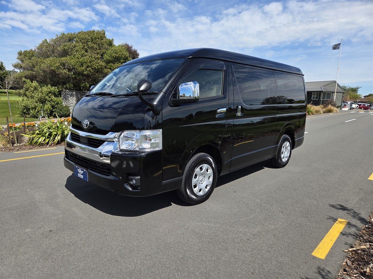 Vehicle image 3