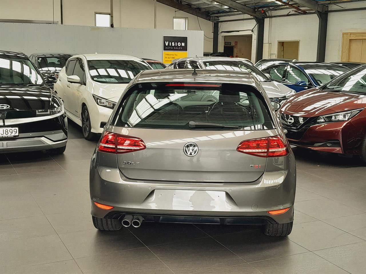 Vehicle image 4