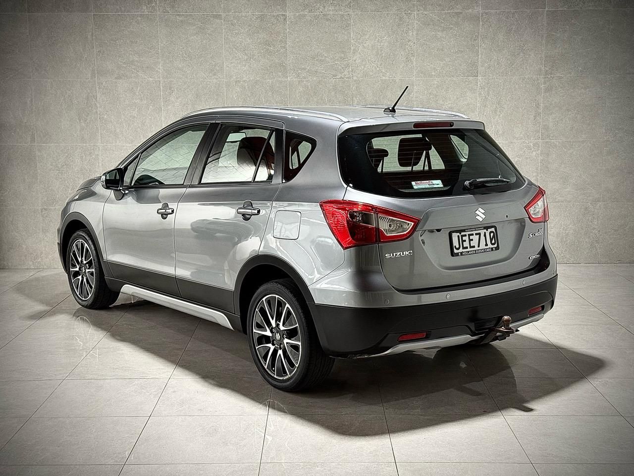 Vehicle image 3