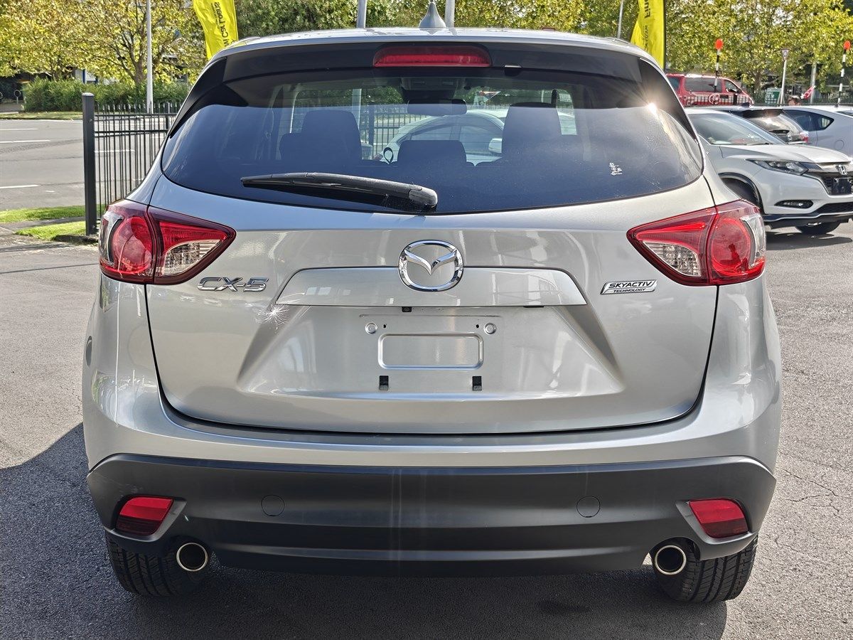 Vehicle image 5