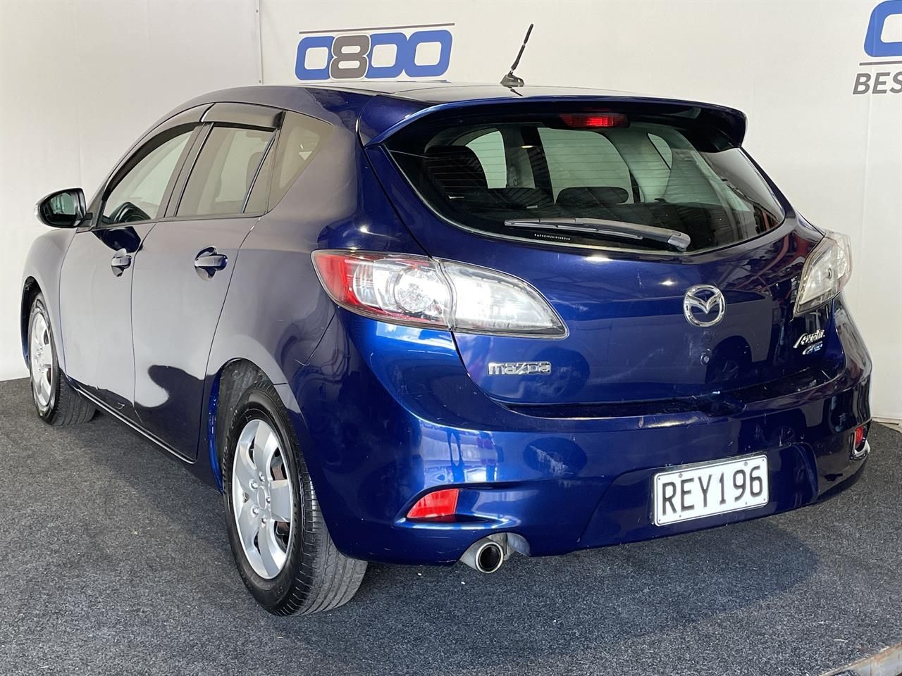Vehicle image 4