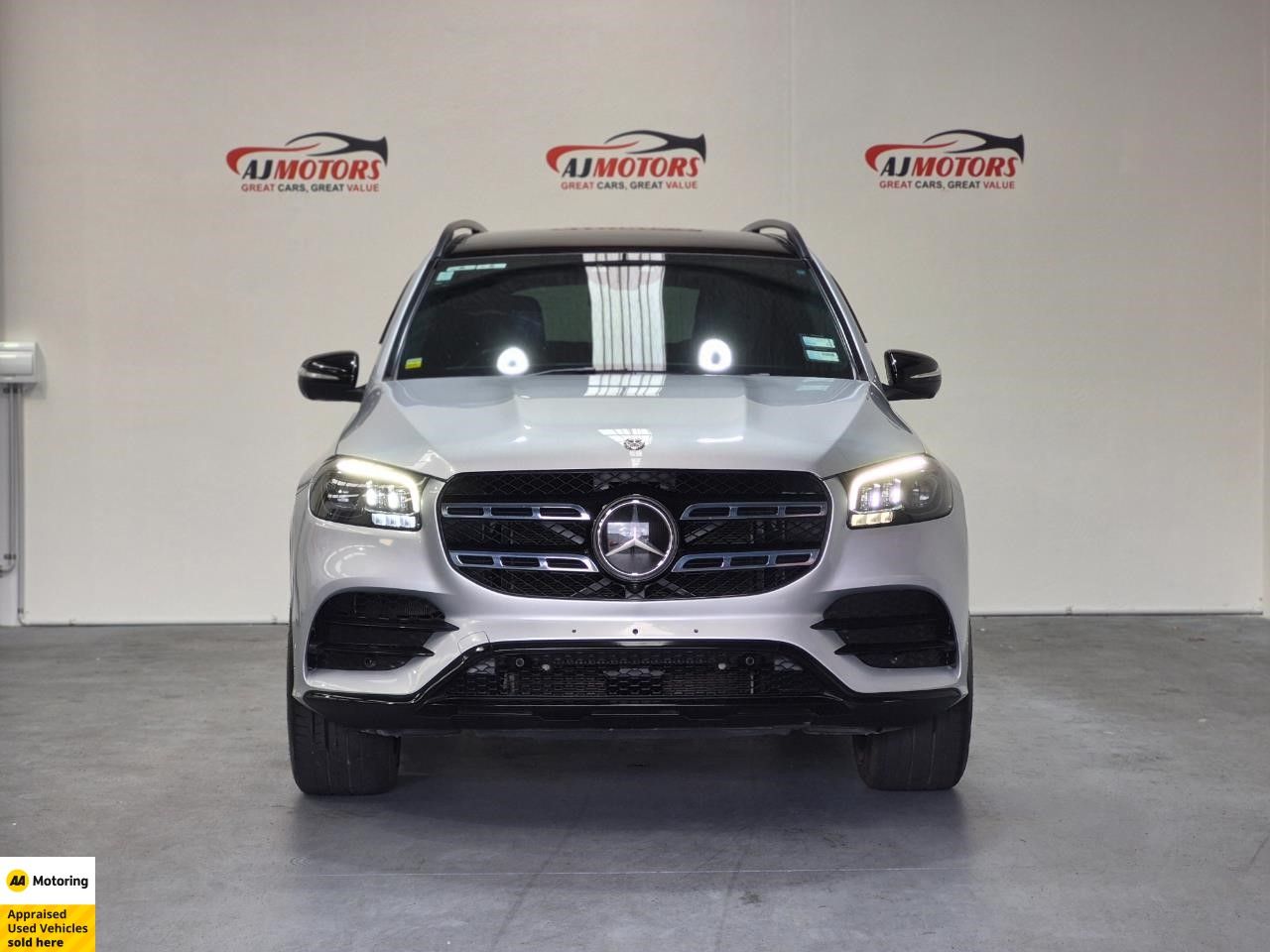Vehicle image 2