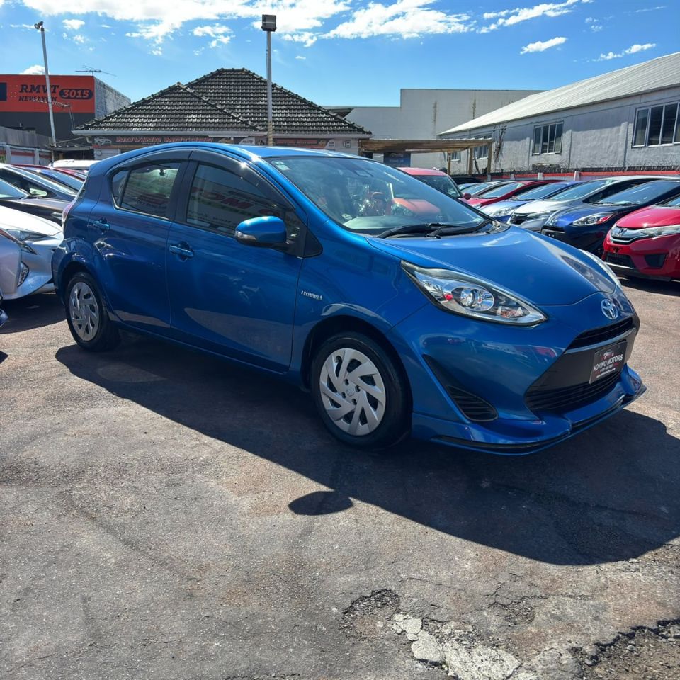 Vehicle image 3