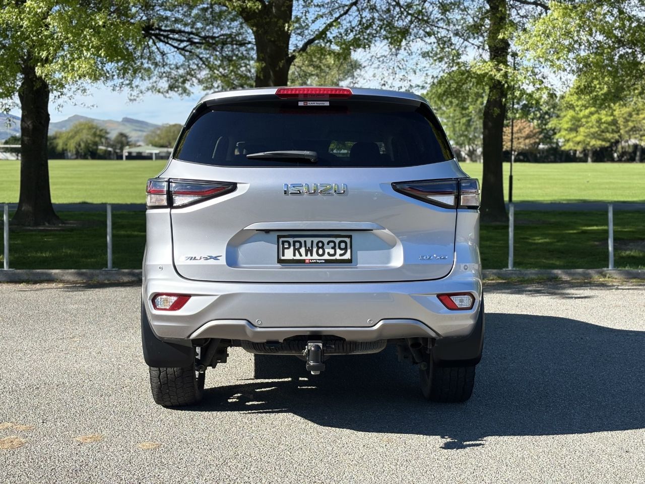 Vehicle image 5