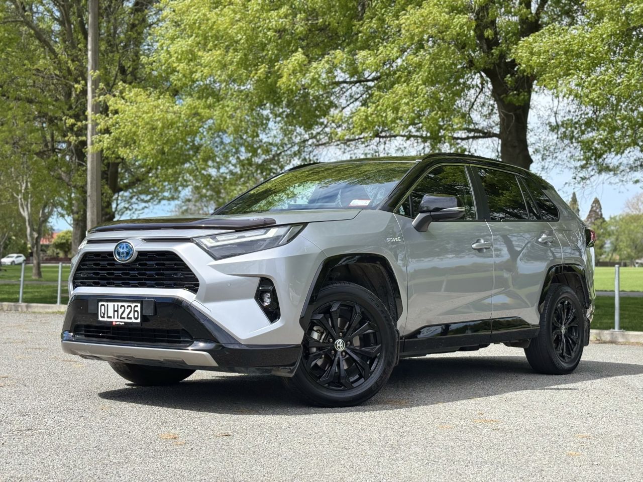 Vehicle image 3