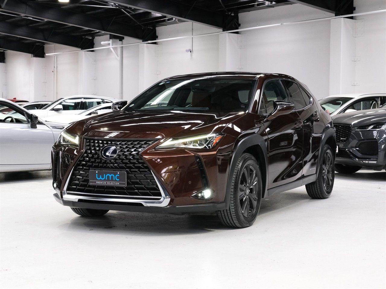 Vehicle image 4