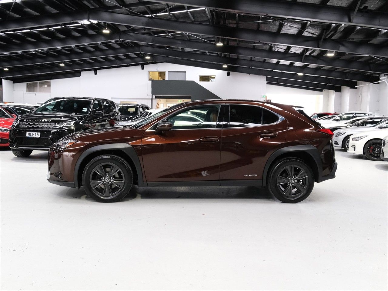 Vehicle image 5