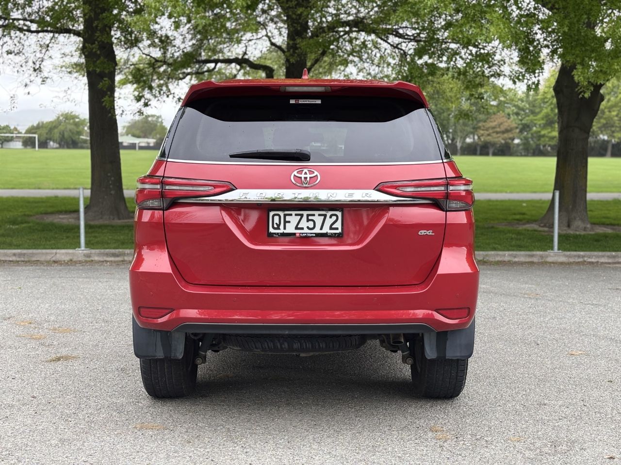 Vehicle image 5