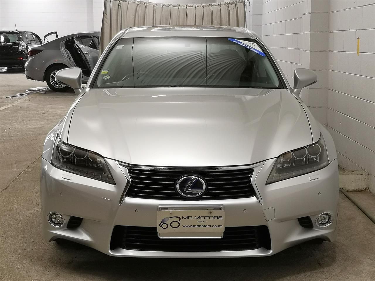 Vehicle image 4