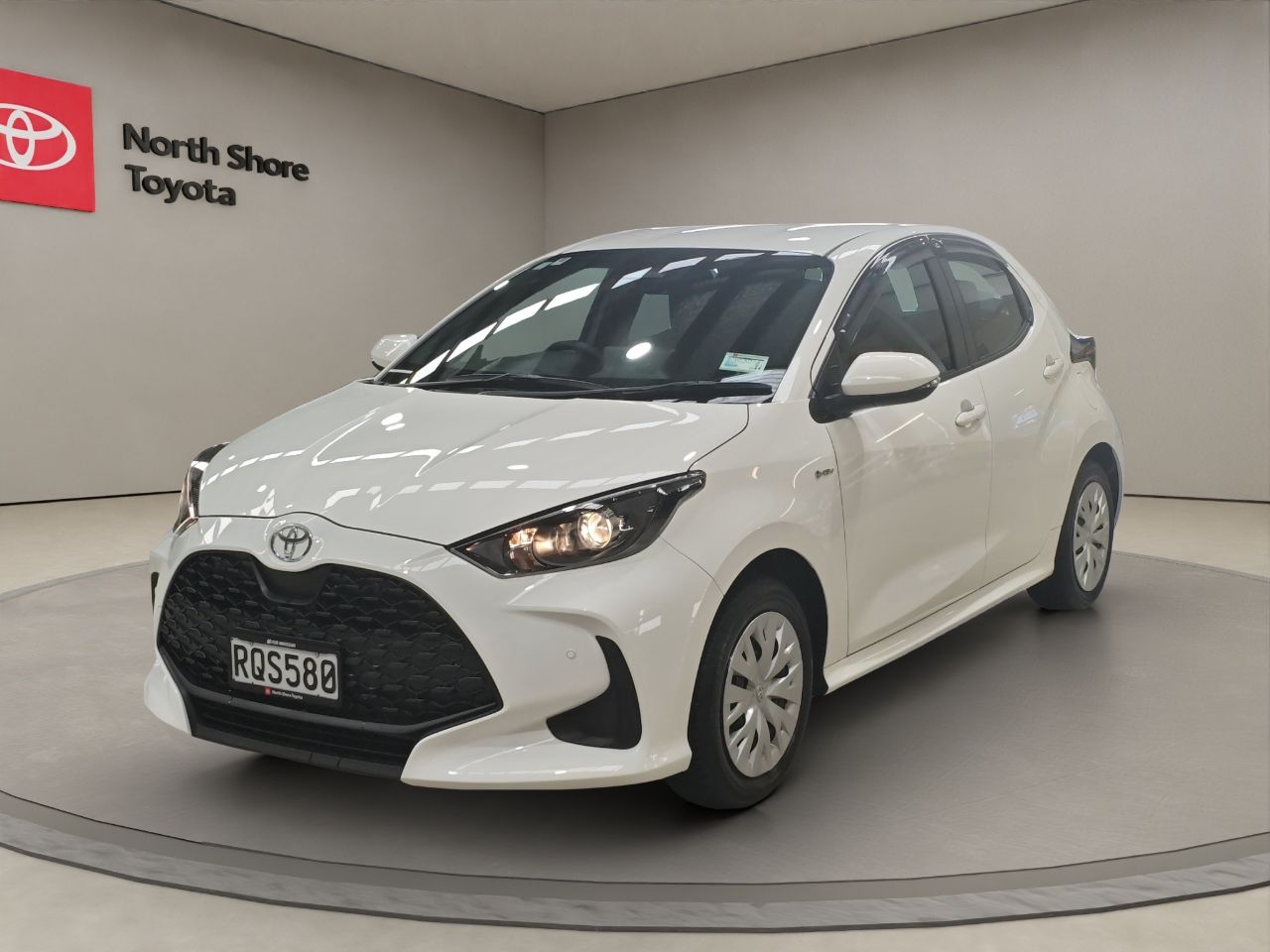 Vehicle image 3
