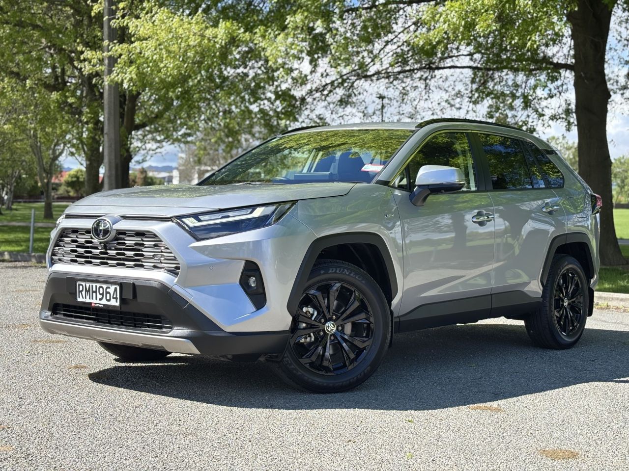 Vehicle image 3