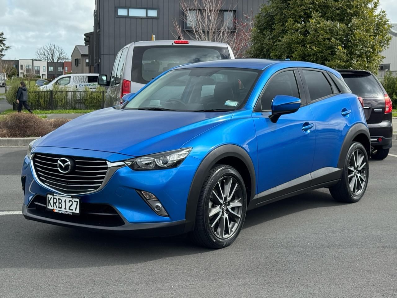 Vehicle image 3