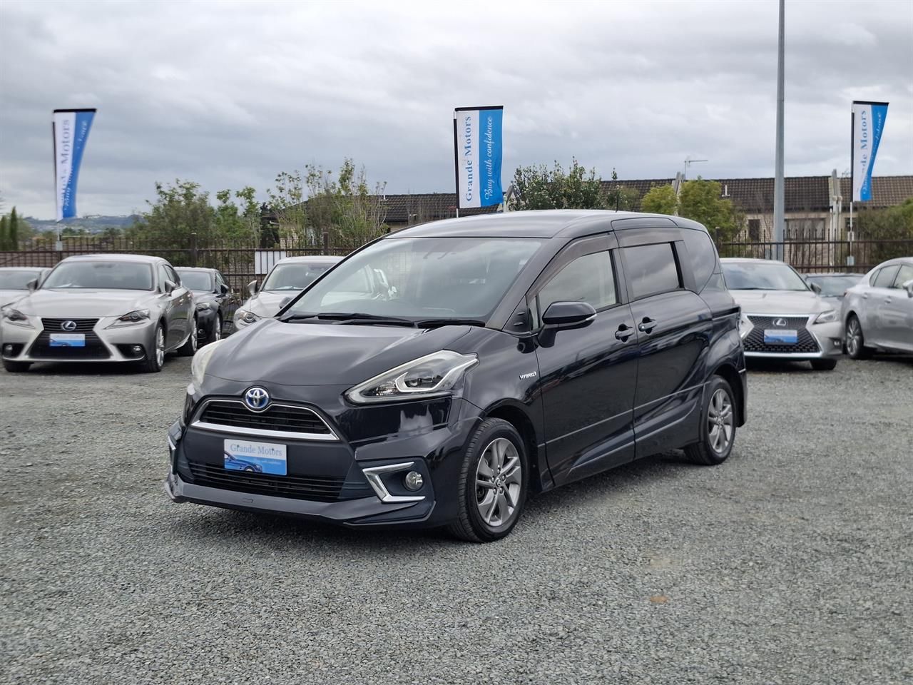 Vehicle image 3