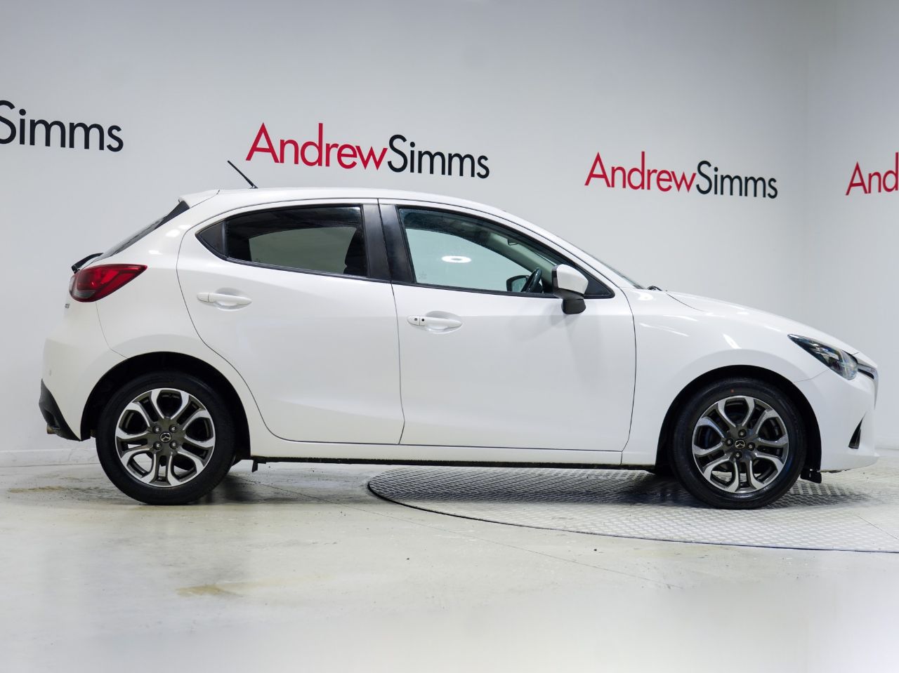 Vehicle image 3