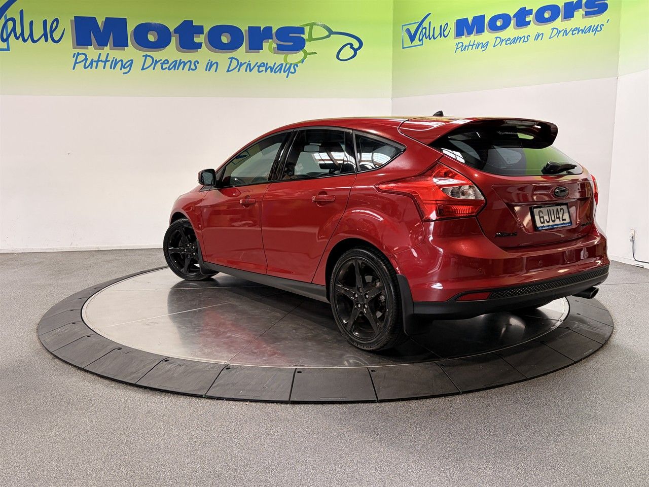 Vehicle image 5