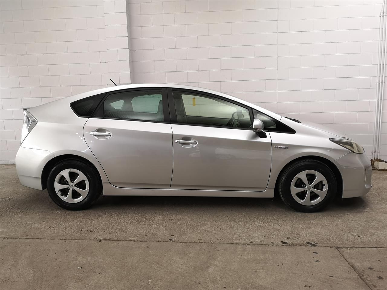 Vehicle image 3