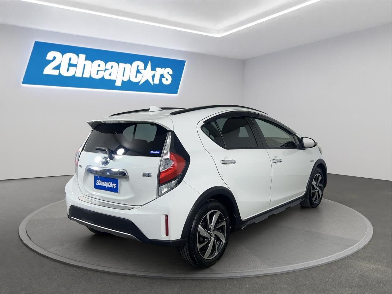 Vehicle image 5