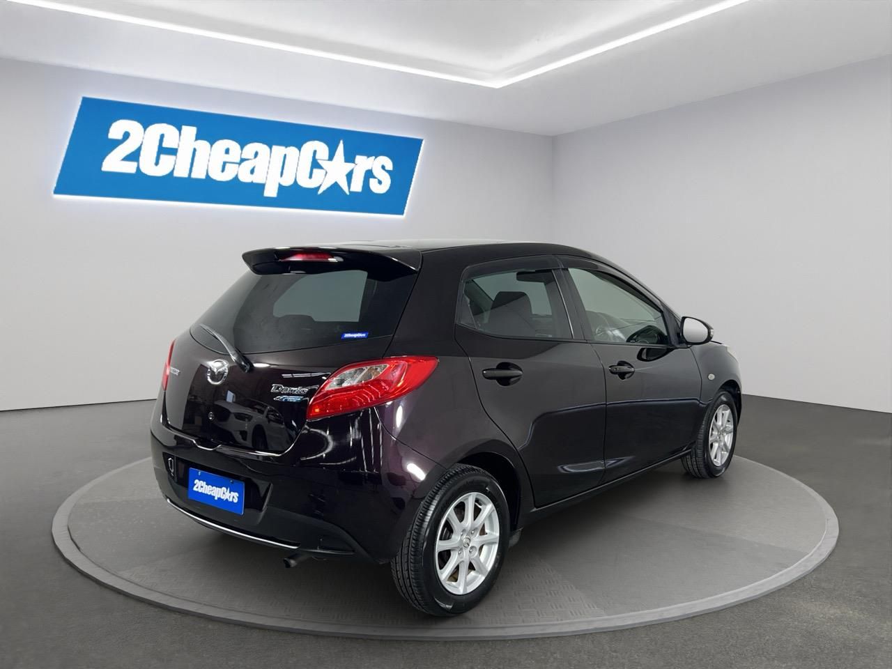 Vehicle image 5