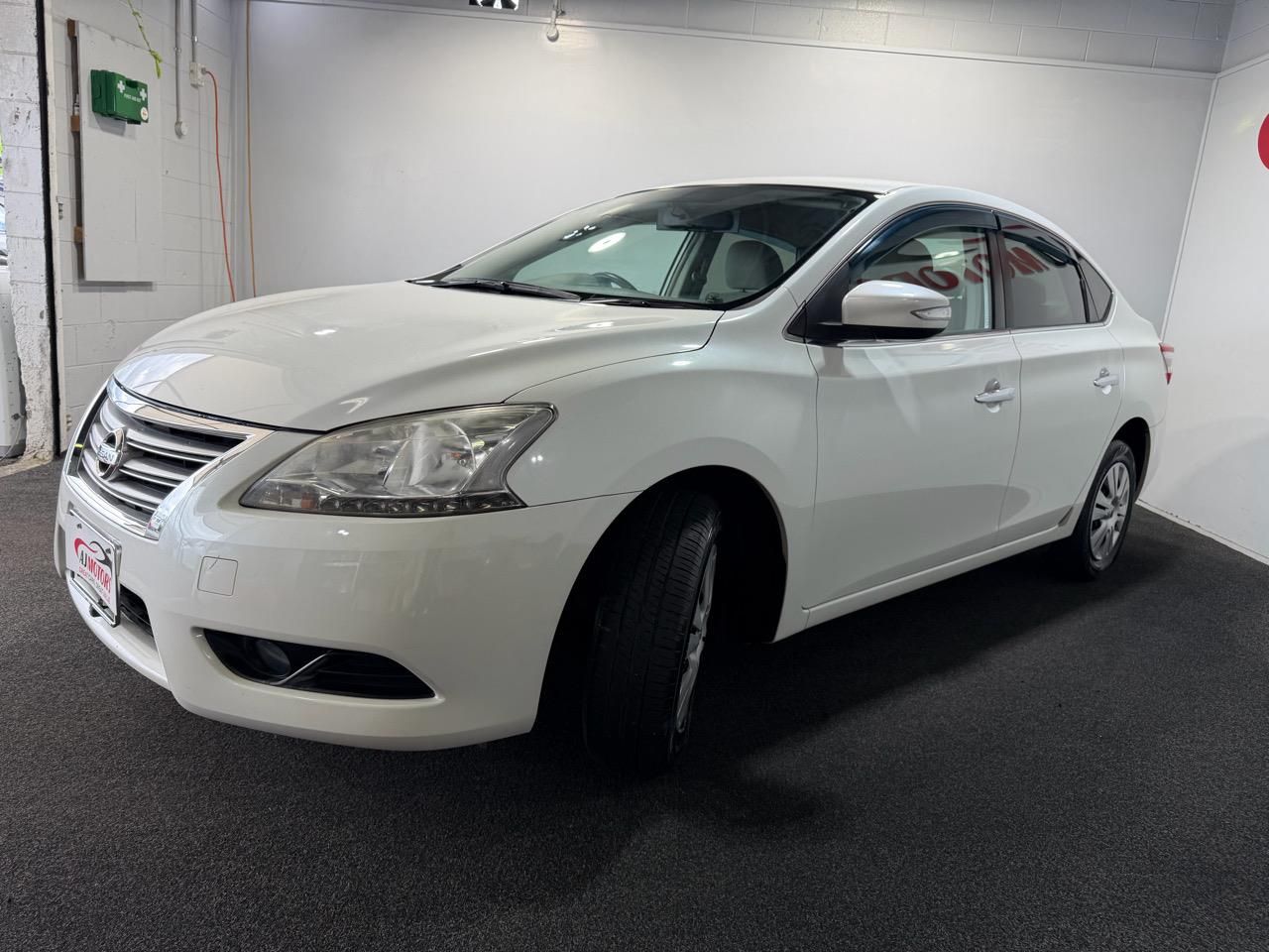 Vehicle image 3
